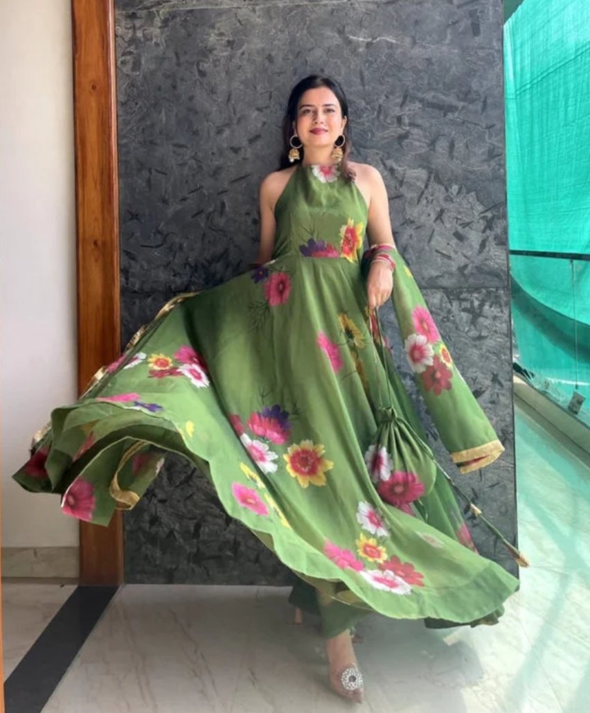 Regalis Indian Anarkali Suit - Image 5